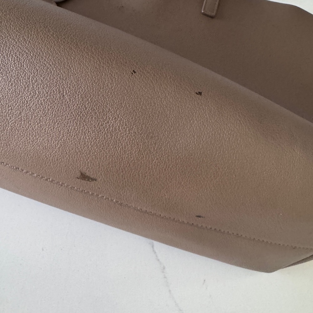 YSL/ Saint Laurent E/W leather tote - Picture 7 of 17